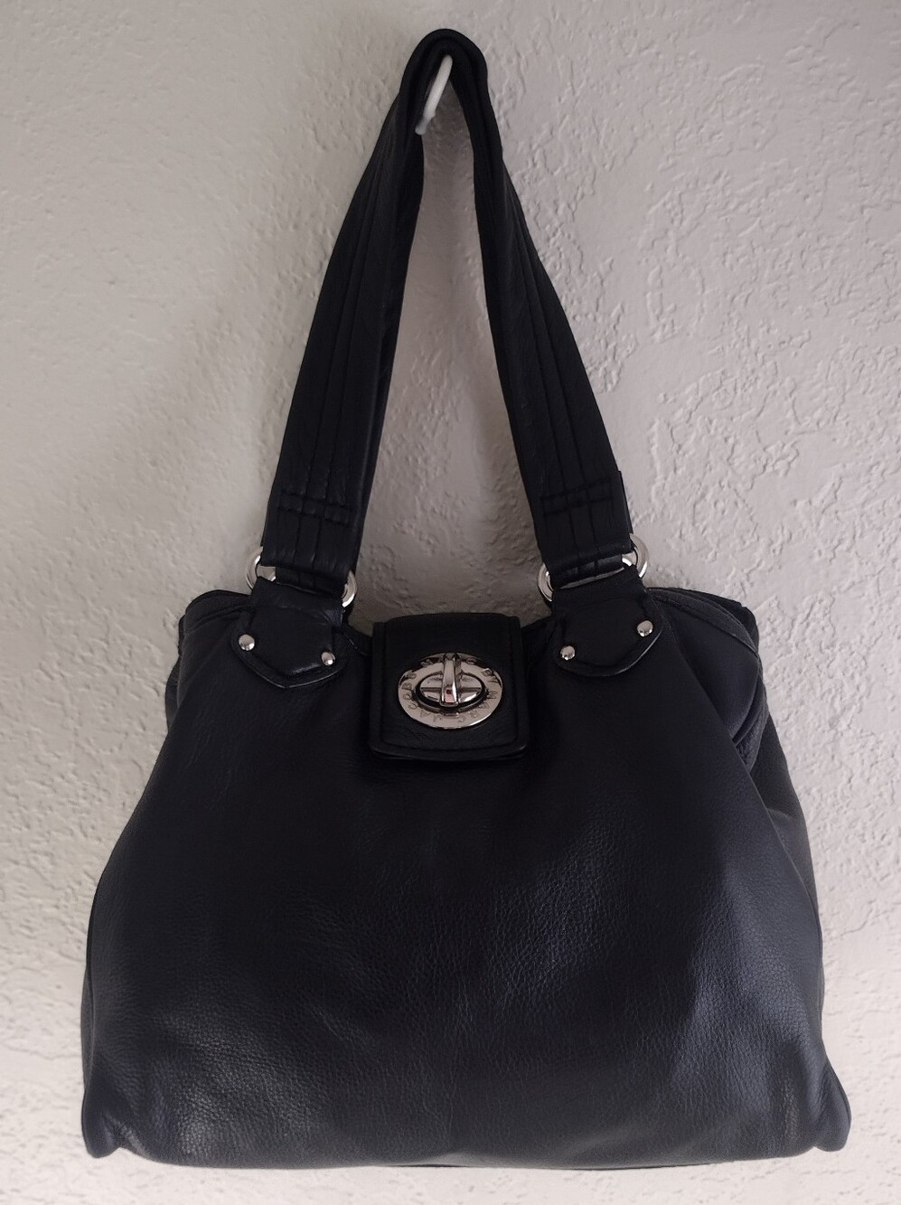 Marc Jacobs Black Leather Shoulder Bag with Large Turn lock & Silver Hardware